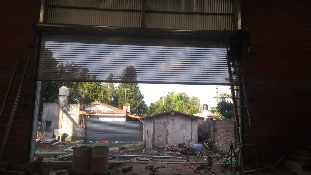 Cortina metálica — proyecto realizado 19